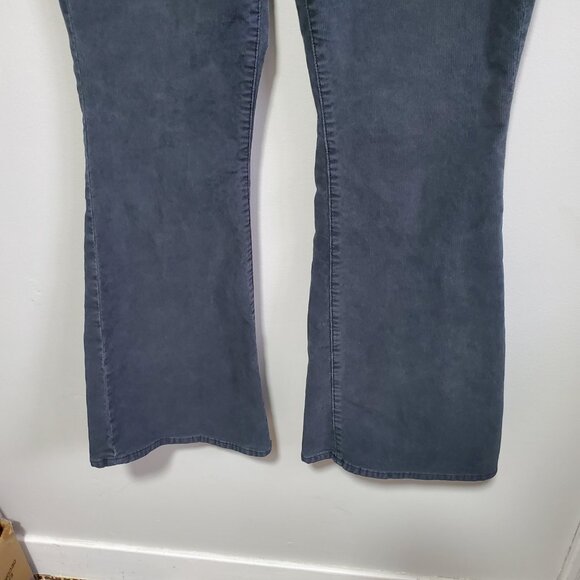 AMERICAN EAGLE Super Hi-Rise Flare Corduroy Pants Patch Pocket Grey Women 8 x 30 - Picture 5 of 14